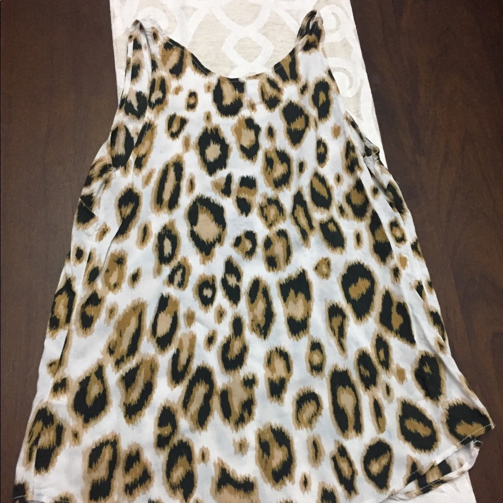 Sleeveless/tank